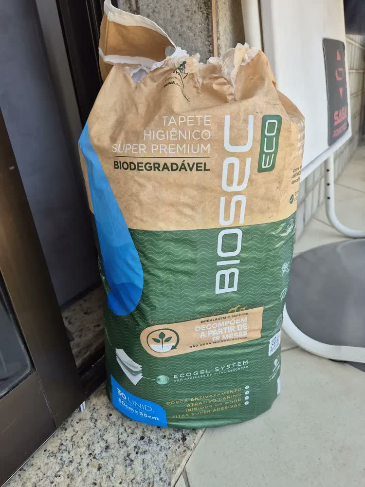 foto de Tapete Higiênico Biodegrável Biosec Eco 80x60cm 30 Unidades Sustentável Ecológico Amigo da Natureza anti Odor para Pet cachorro cão