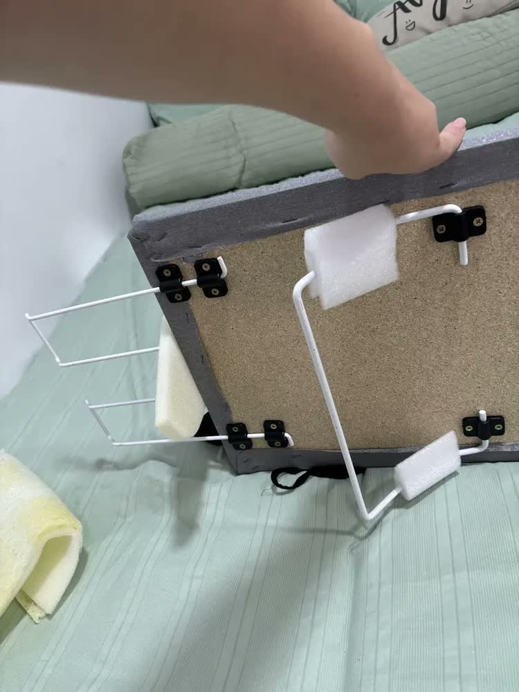 foto de Tábua Mesa De Passar Roupa Açomix Portátil Prata Ferro Dobrável