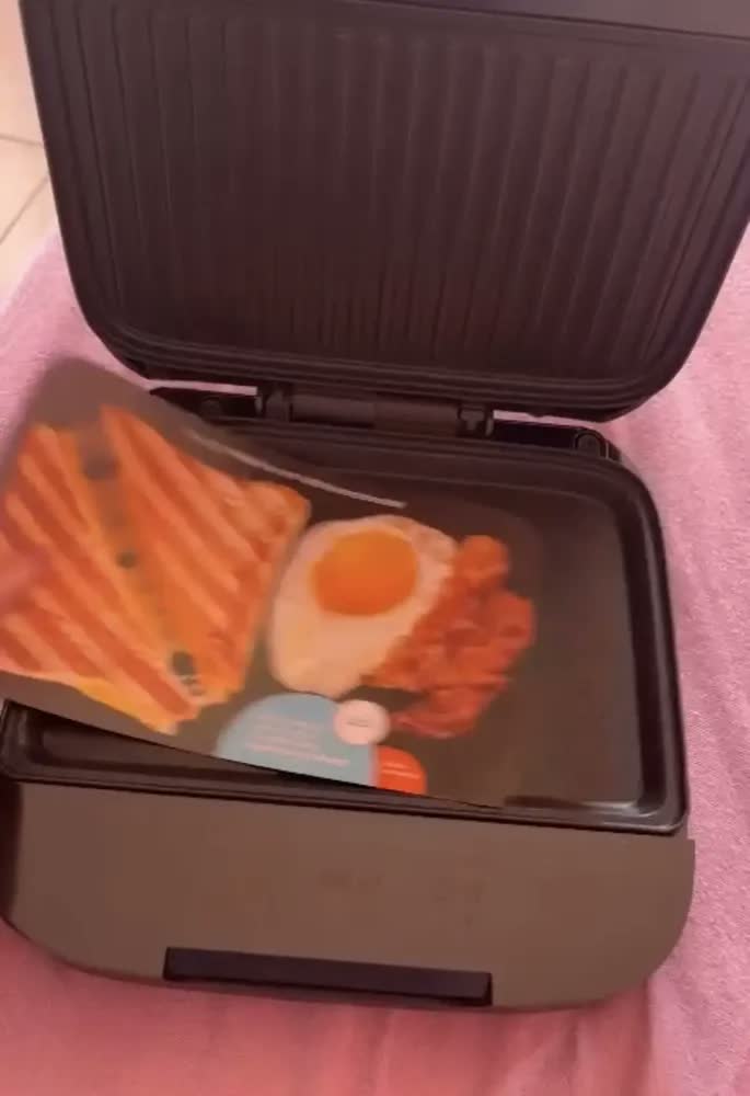 foto de Grill Sanduicheira Cadence SAN400 Elétrica Chapa Misteira Tostex Tostequeira Hambúrguer Click