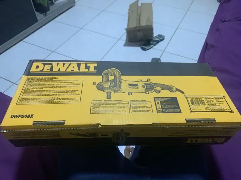 foto de Lixadeira Politriz 180-230mm 1250W DEWALT DWP849X com 8 Velocidades