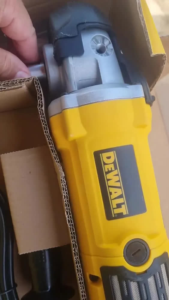 foto de Lixadeira Politriz 180-230mm 1250W DEWALT DWP849X com 8 Velocidades