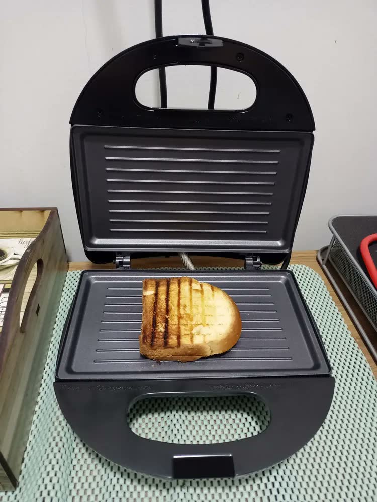 foto de Grill E Sanduicheira Crome Inox 750w Britânia