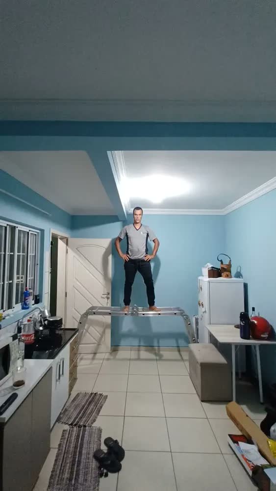 foto de Escada Multifuncional Alumínio Extensível 4x3 Botafogo ESC0292 3.35m 12 Degraus Cor Prateado