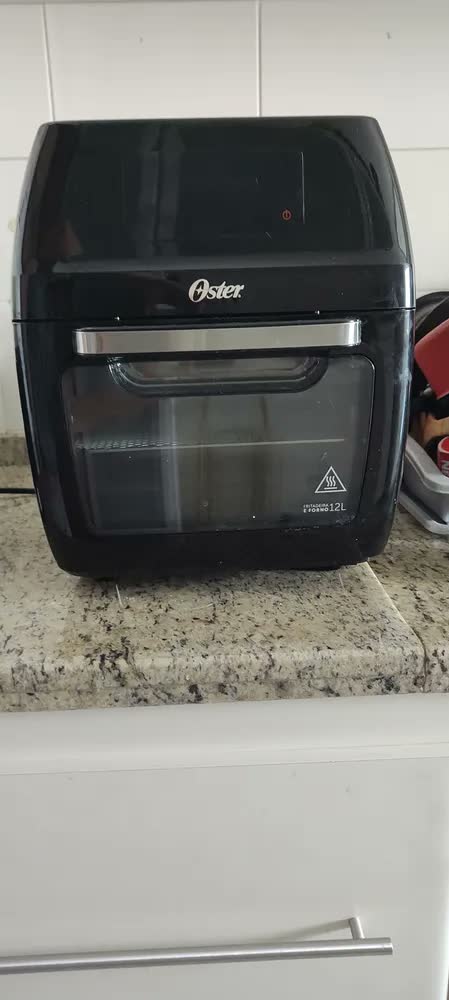 foto de Fritadeira e Forno Preta 3 em 1 Oven Fryer 220V 12L Oster OFRT780