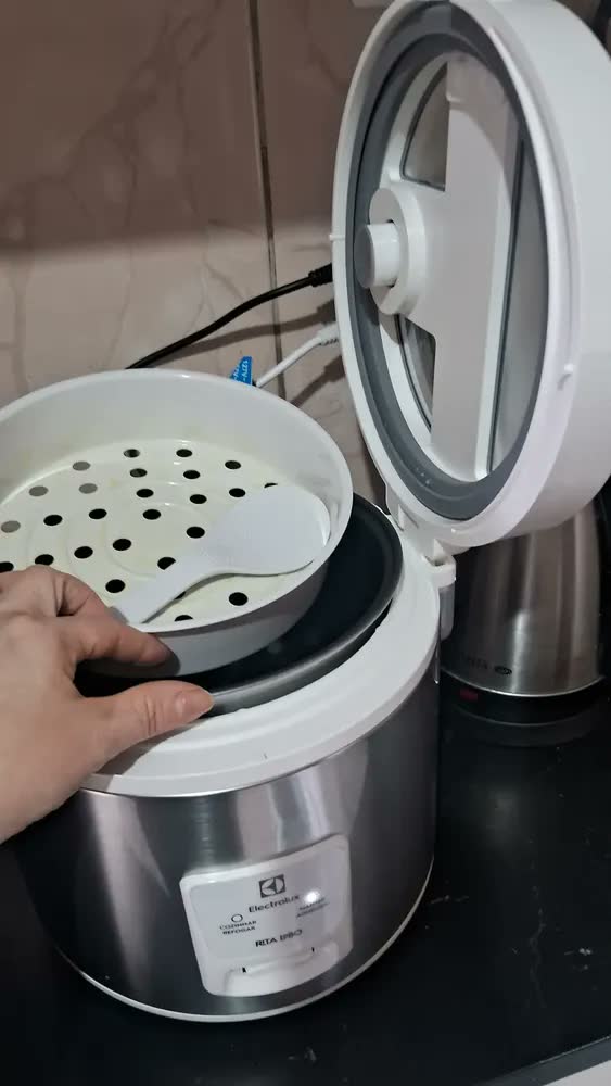 foto de Panela De Arroz Elétrica Electrolux 3.5l Efficient Visor Gla
