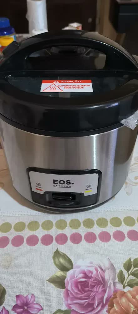 foto de Panela Elétrica De Arroz Eos 5 Xicaras Inox Preto Frequência 60hz EPA05PI