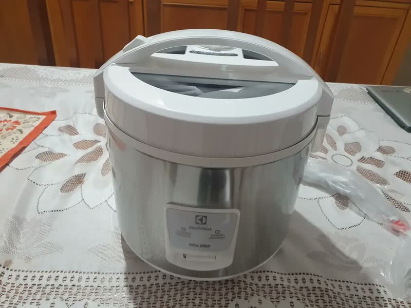 foto de Panela De Arroz Elétrica Electrolux Por Rita Lobo 3,5l Erc31
