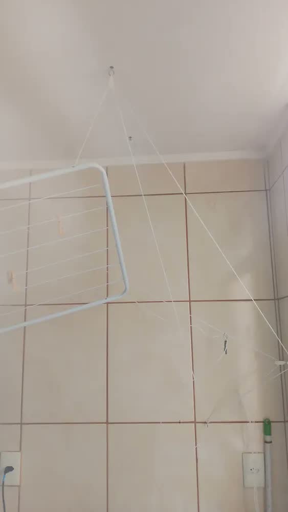 foto de Varal De Teto Branco Lavanderia Reforçado 56cm X 90cm Mor