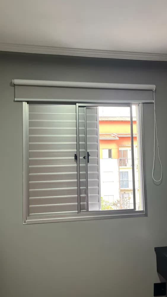 foto de Cortina Rolo Blackout De Medida 1,40x1,40 Blecaute 0% Luz
