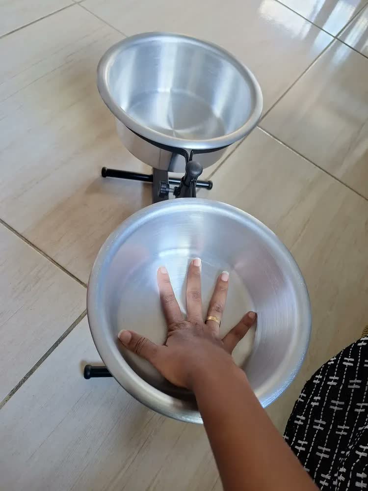 foto de Comedouro Elevado Duplo Regulável Pote Ração Cachorro Grande