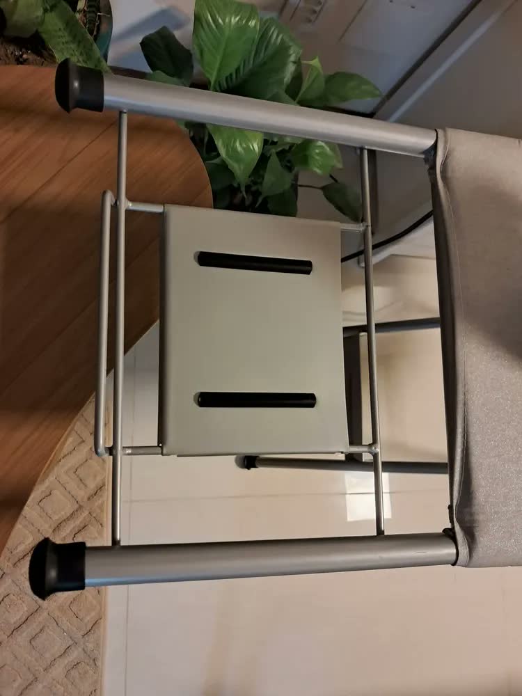 foto de Tábua De Passar Roupa Ideal Mor 2 Em 1 Vira Escada 3 Degraus