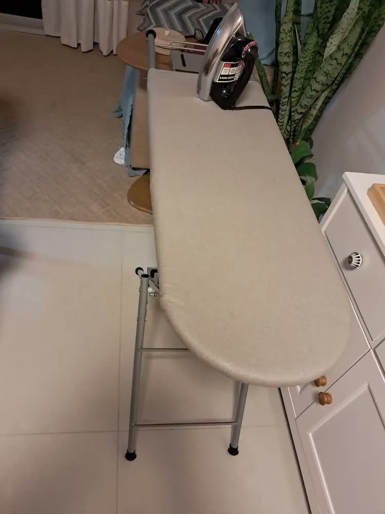 foto de Tábua De Passar Roupa Ideal Mor 2 Em 1 Vira Escada 3 Degraus