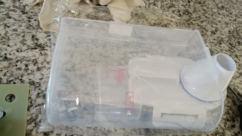 foto de Dispenser De Ração Milho Feijão Arroz Sementes 2 Litros Cor Pote Hermetico Com Copo Medidor Multiuso Yozi Cor Transparente