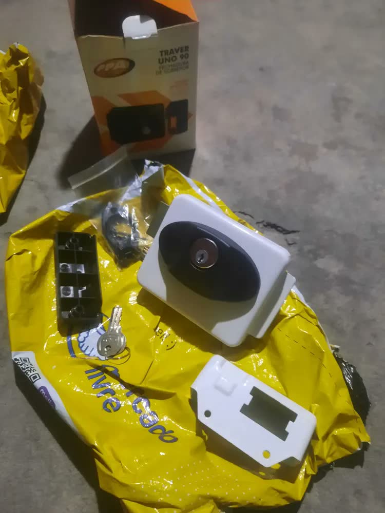 foto de Fechadura Elétrica PPA Traver Uno 90 Reversível 12V Preto Porta Portão
