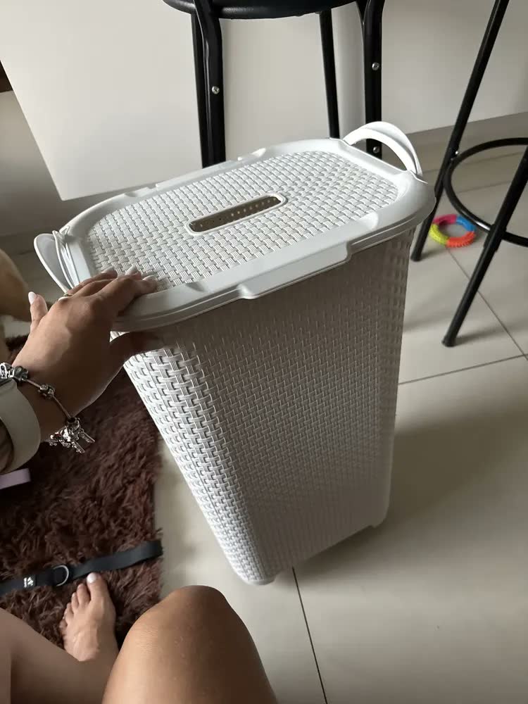foto de Cesto de Roupa Suja Arqplast Preto 50L Multiuso Rattan Plástico