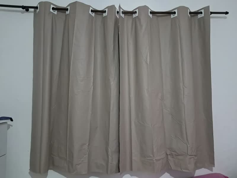 foto de Cortina Curta De Pvc Blackout 2,00 De Largura X 1,40 Altura