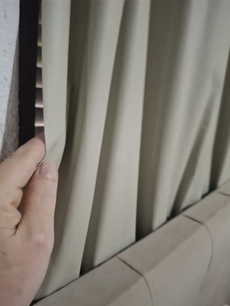 foto de Cortina Corta A Luz Pvc Blackout 2 00 X 1 40 Pra Varão