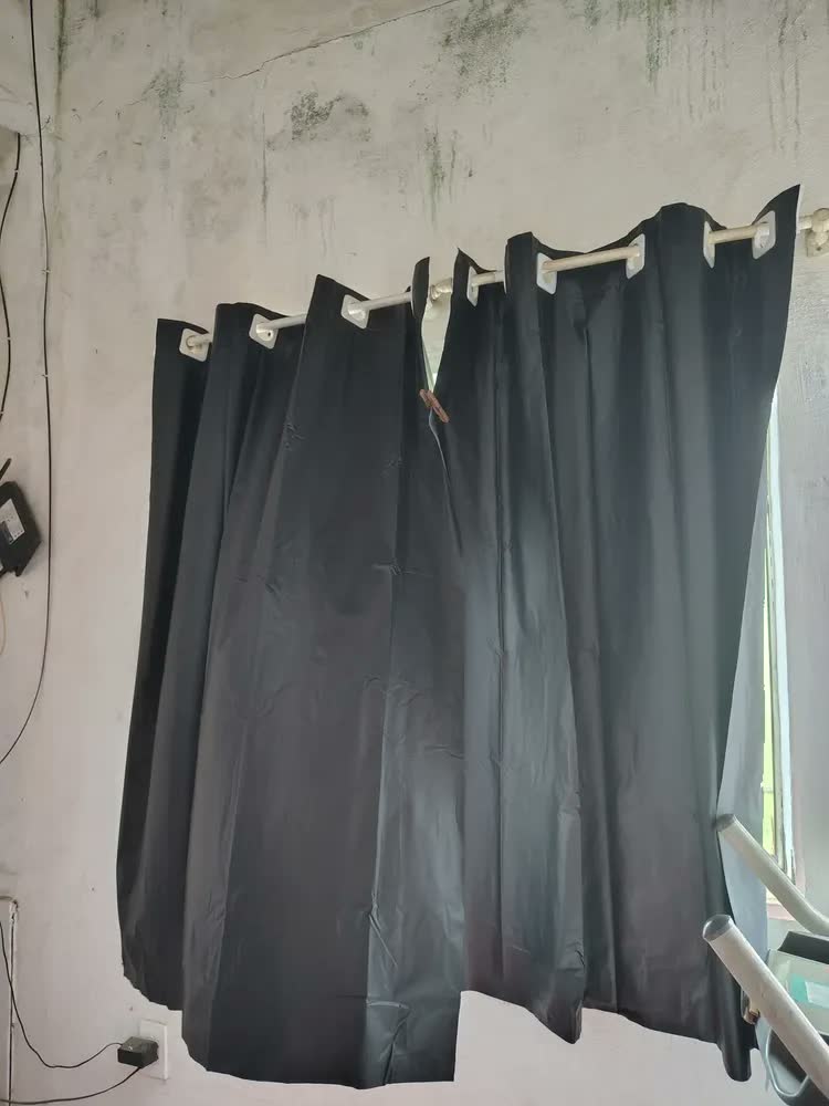 foto de Cortina Corta A Luz Pvc Blackout 2 00 X 1 40 Pra Varão