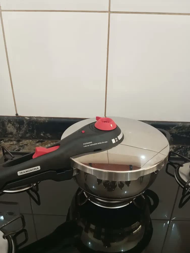 foto de Panela De Pressão Solar 3l Aço Inox Fundo Triplo Tramontina