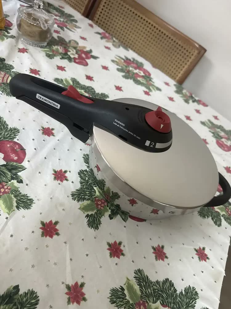 foto de Panela De Pressão Solar 3l Aço Inox Fundo Triplo Tramontina