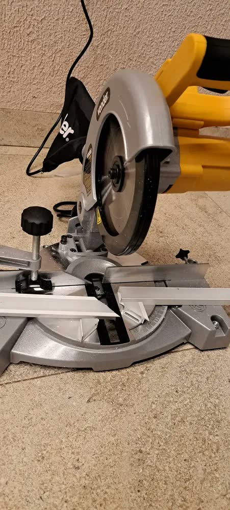 foto de Serra Esquadria 7.1/4' 850w Sev 857 Vonder