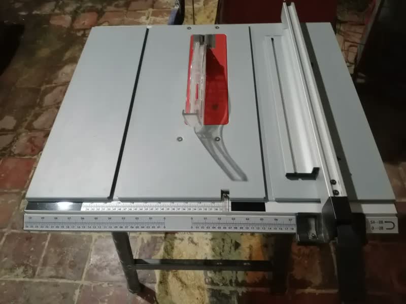 foto de Serra de bancada de 1800 w + disco 80t 10 PLG Pro Bosch Gts 254