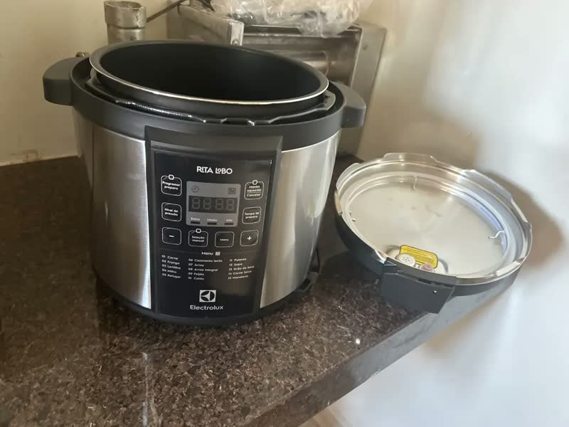 foto de Panela Elétrica De Pressão Multifuncional Electrolux 6 Litro