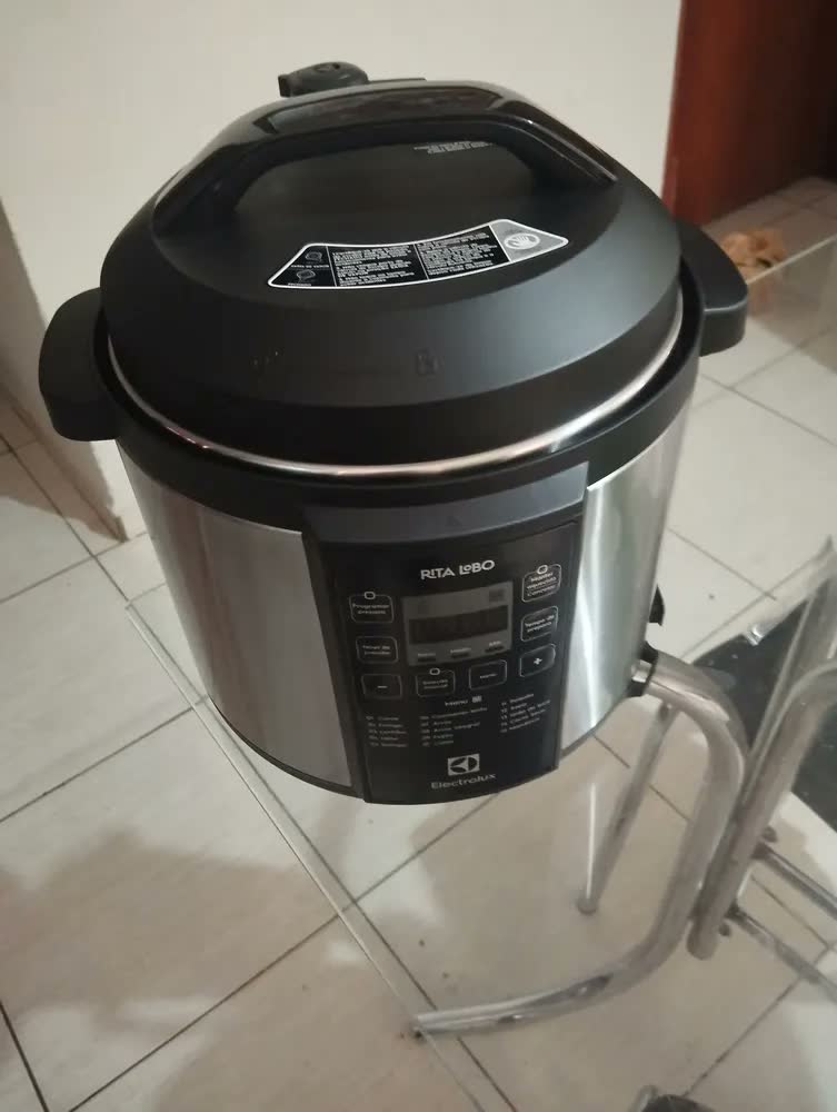 foto de Panela Elétrica De Pressão Electrolux Multifuncional Em Inox