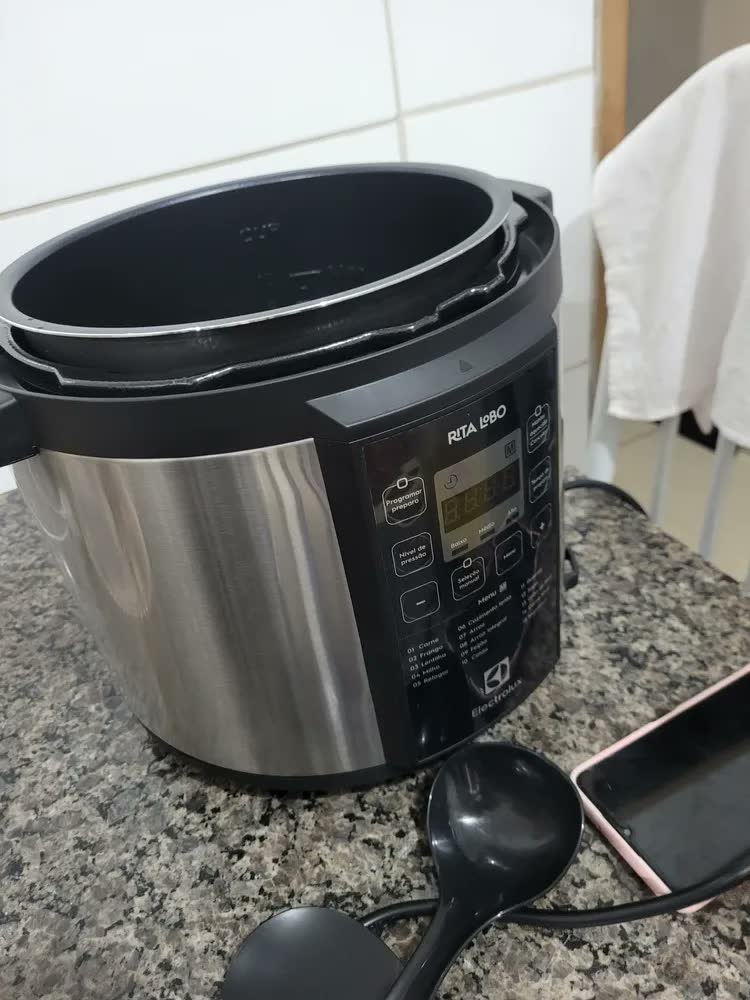 foto de Panela Elétrica De Pressão Electrolux Multifuncional Em Inox