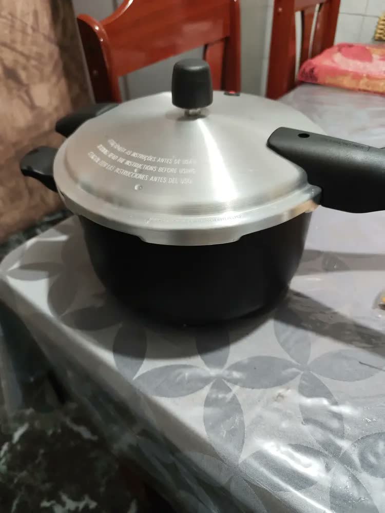 foto de Tramontina 6,0l Vancouver 24 Cm Grande Panela De Pressão