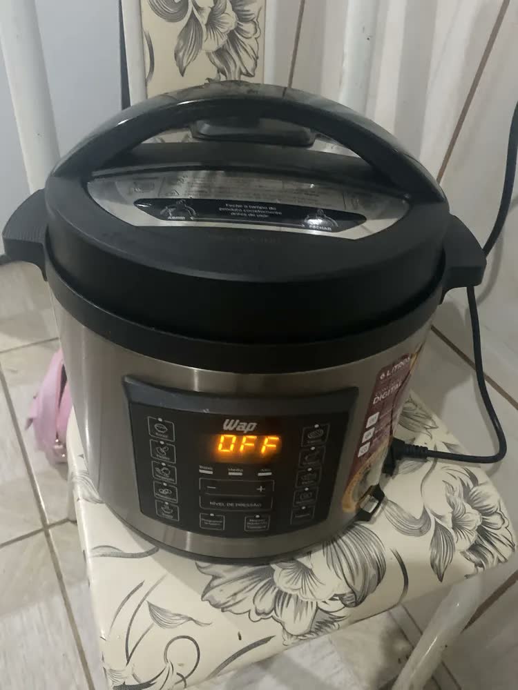 foto de Panela De Pressão WAP WPPE1 Elétrica 6 Litros Com Painel Digital