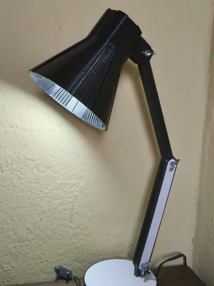 foto de Luminaria Articulada Mesa Abajur Escritório Estudo Quarto Cor da estrutura Preto Marx Greg 3D