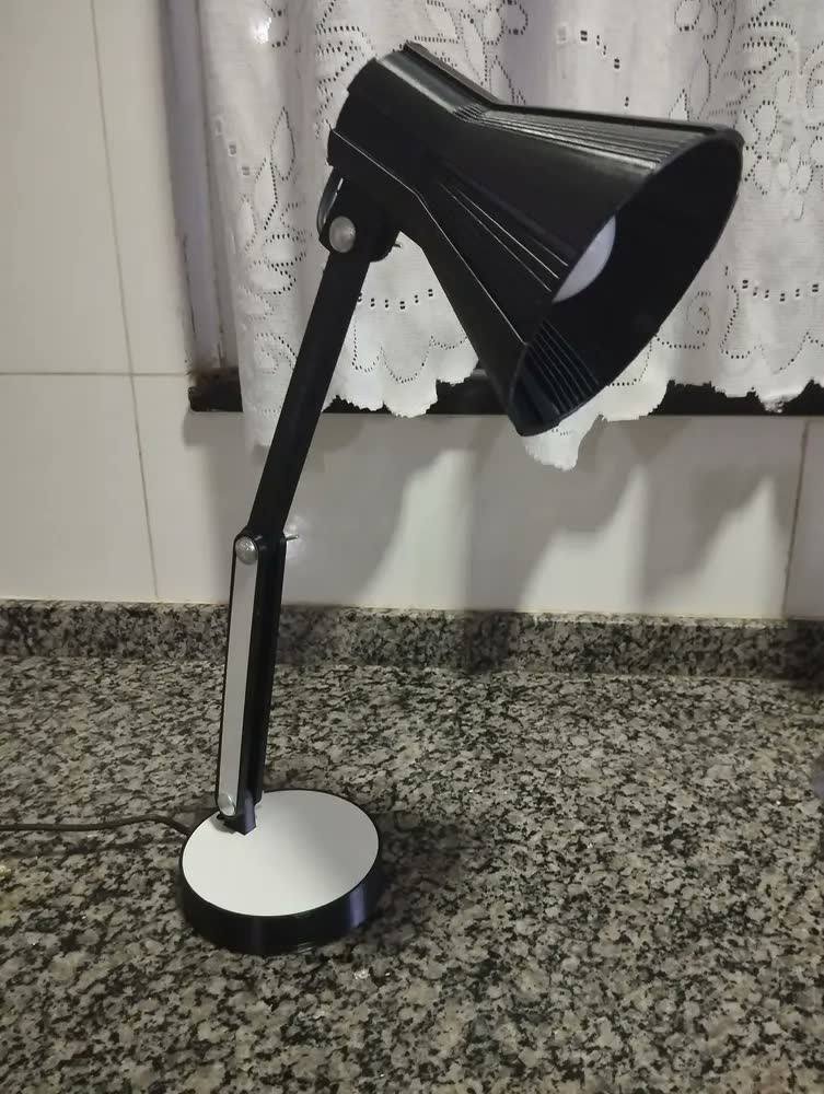 foto de Luminaria Articulada Mesa Abajur Escritório Estudo Quarto Cor da estrutura Preto Marx Greg 3D