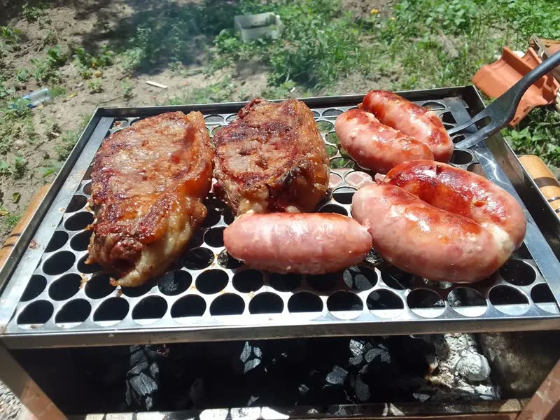 foto de Mini Churrasqueira Inox Para Bancada Móvel Portátil Carvão