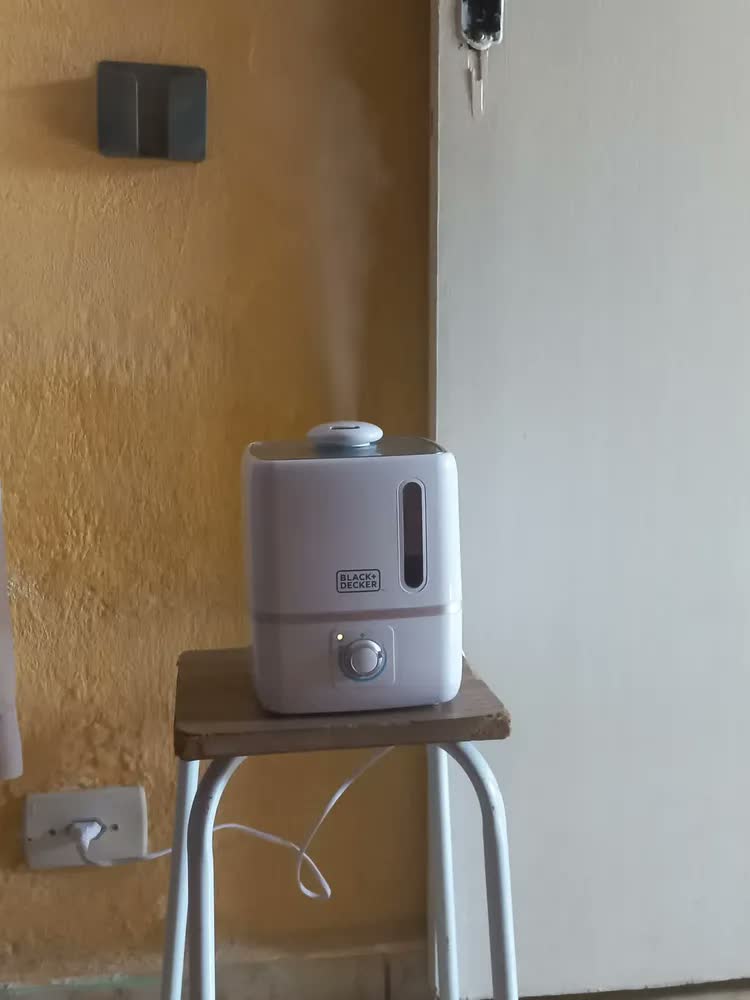 foto de Umidificador de Ar Black+Decker AIR1000 2,5L Bivolt Ultrassônico