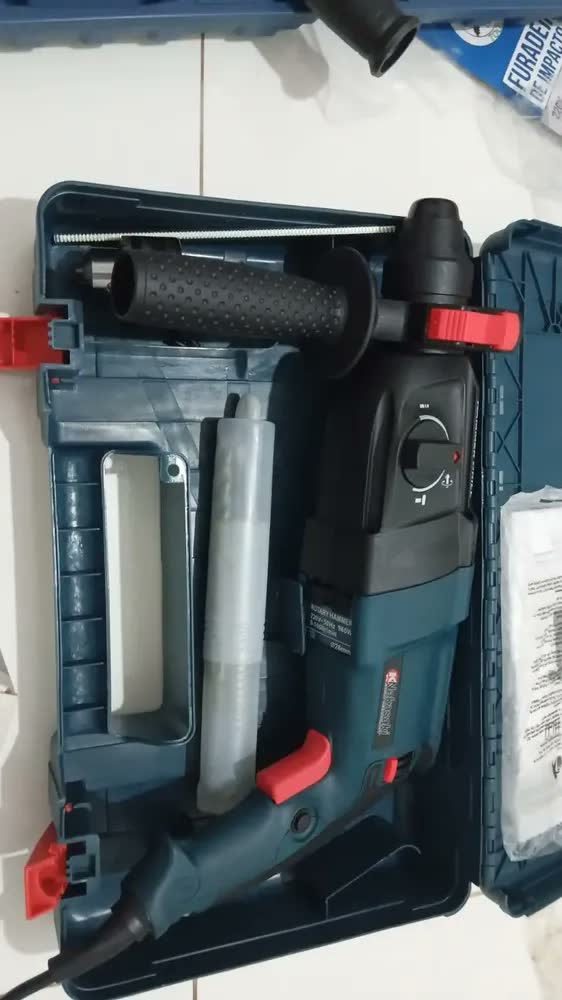 foto de Martelete Rompedor 960w Furadeira Impacto Reversível 26mm Sds Plus Com Maleta E Acessorios