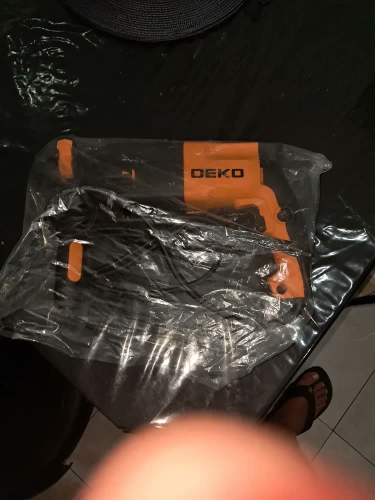 foto de Martelete Furadeira Rompedor Deko Profissional SDS Plus 700W 2.4J