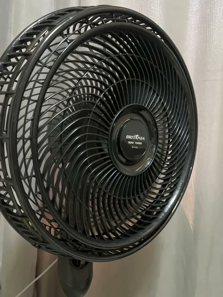 foto de Ventilador De Coluna Britânia Bvt450 Maxx Force 160w