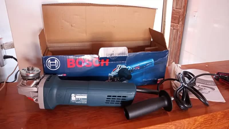 foto de Esmerilhadeira 5 Pol 900w Bosch Gws Controle Velocidade