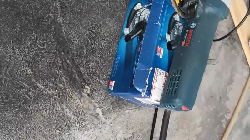 foto de Esmerilhadeira 5 Pol 900w Bosch Gws Controle Velocidade