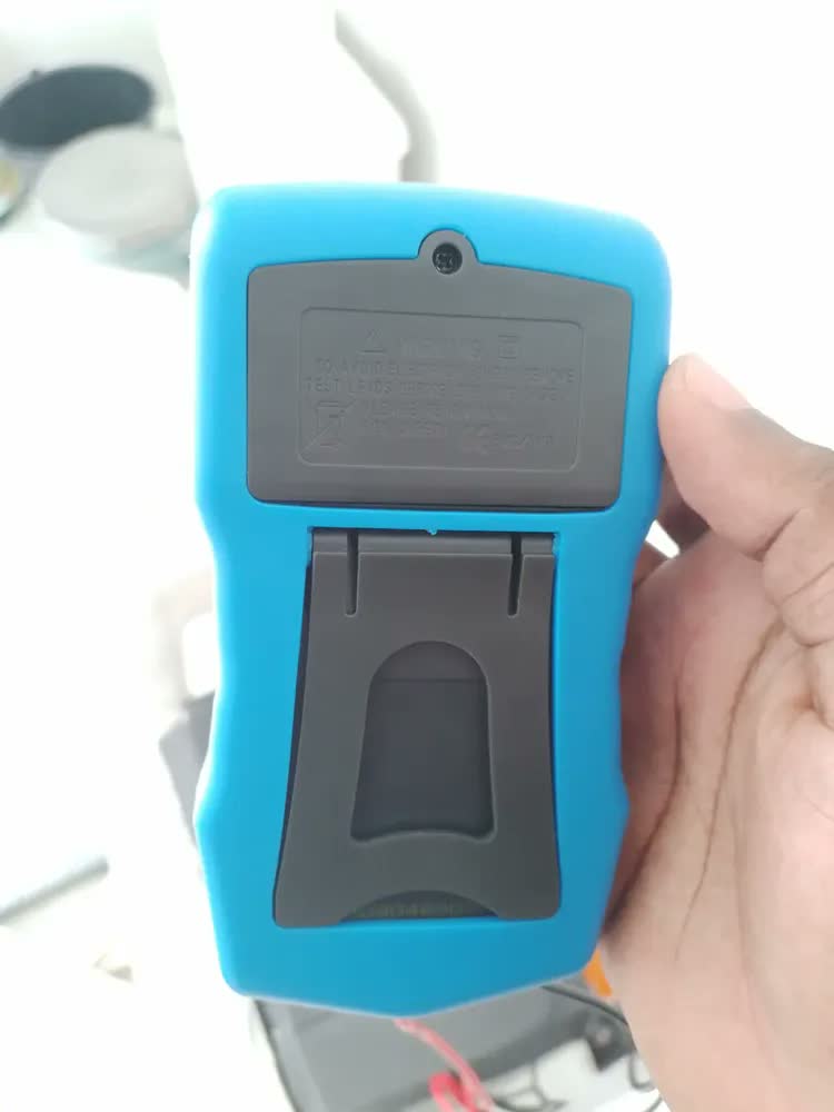 foto de Multímetro Digital com Iluminação Bip Profissional Portátil MD-180L
