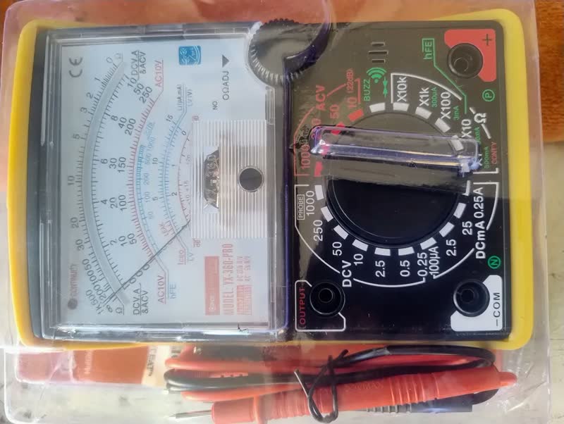 foto de Multímetro Analógico Pci Eletro Parts YX-360-PRO Bipe Sonoro 20 Megas 1000V