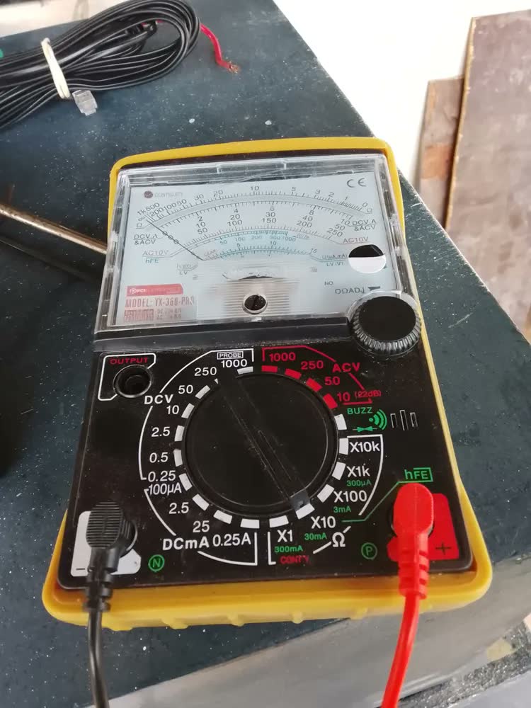 foto de Multímetro Analógico Pci Eletro Parts YX-360-PRO Bipe Sonoro 20 Megas 1000V