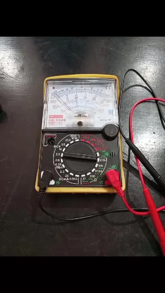 foto de Multímetro Analógico Pci Eletro Parts YX-360-PRO Bipe Sonoro 20 Megas 1000V