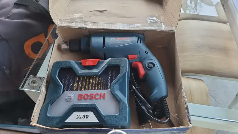 foto de Furadeira De Impacto Bosch Gsb 450 Re 3/8 Pol 450w + Kit de Pontas e Brocas BOSCH X-Line 33 pçs