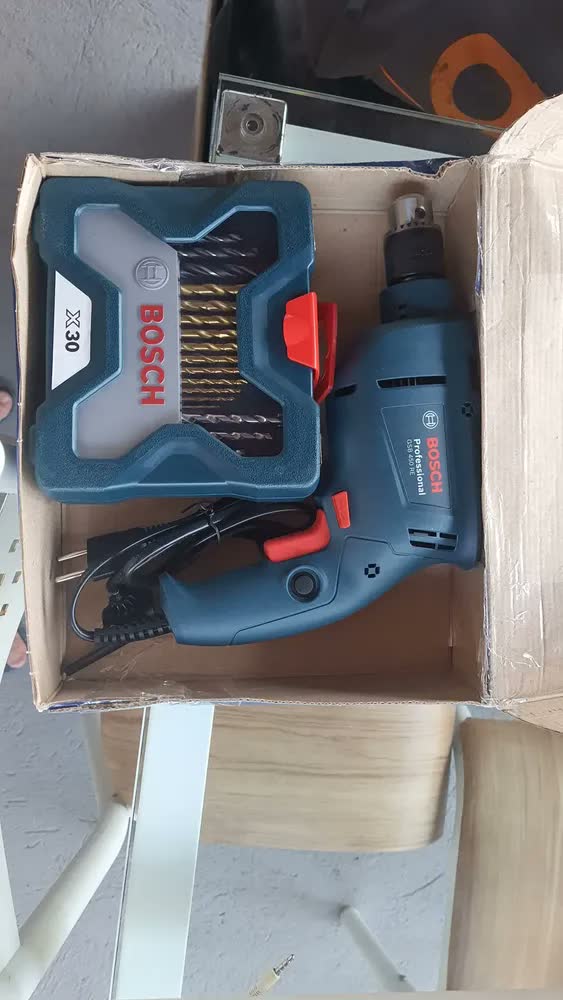 foto de Furadeira De Impacto Bosch Gsb 450 Re 3/8 Pol 450w + Kit de Pontas e Brocas BOSCH X-Line 33 pçs