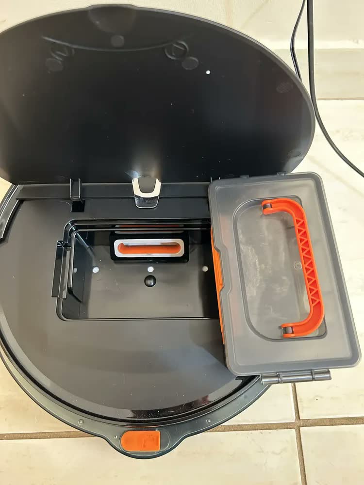 foto de Aspirador de pó robô PAS26P mop antiqueda Philco cor preto