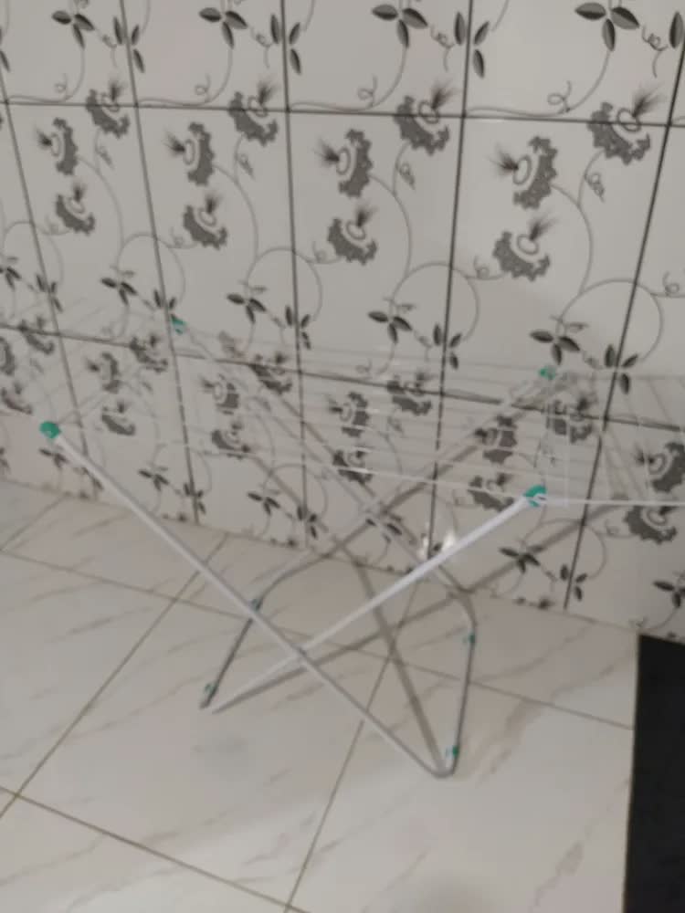 foto de Varal De Chão Com Abas Dobrável Reforçado Retrátil Grande
