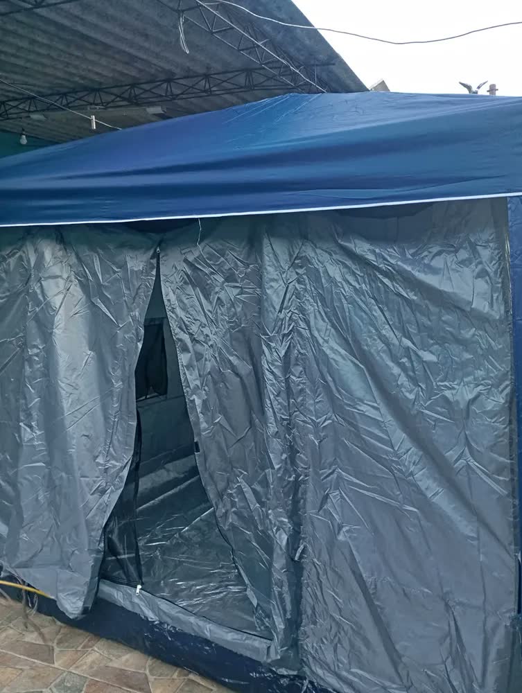 foto de Tenda gazebo The Black Tools 3m x 3m cor azul impermeável Btg300