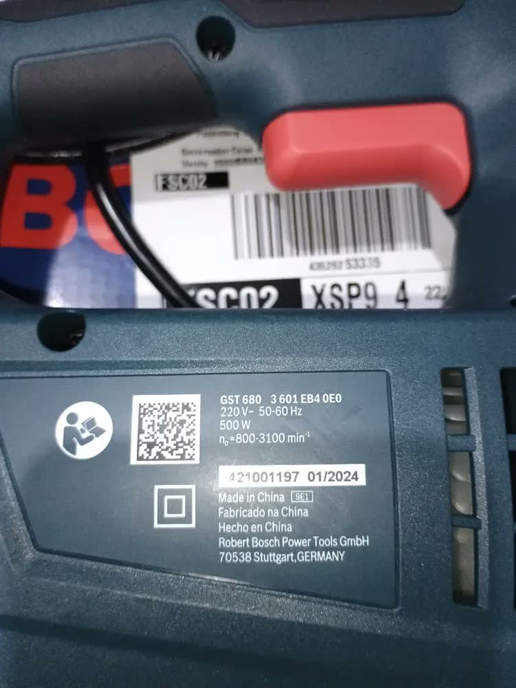foto de Serra Tico-tico Gst 680 500w + Lâmina E Protetor Bosch
